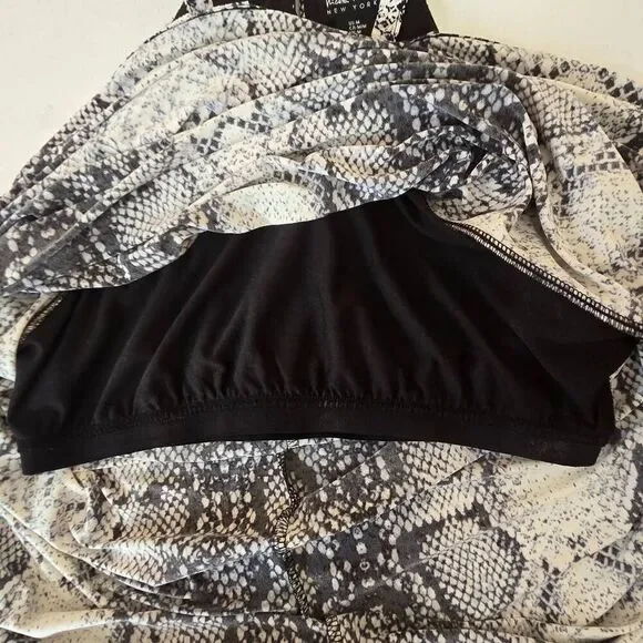 Nicole Miller Womens Snake Print Halter Sleeveless Mini Dress Black White Medium - Picture 7 of 11